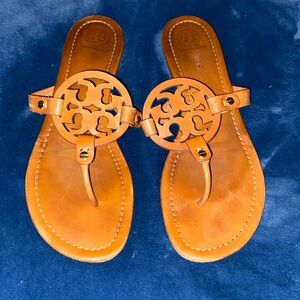 Tory Burch Signature Logo Sandals. EUC Still Have A Lot Of Life Left.🔥
